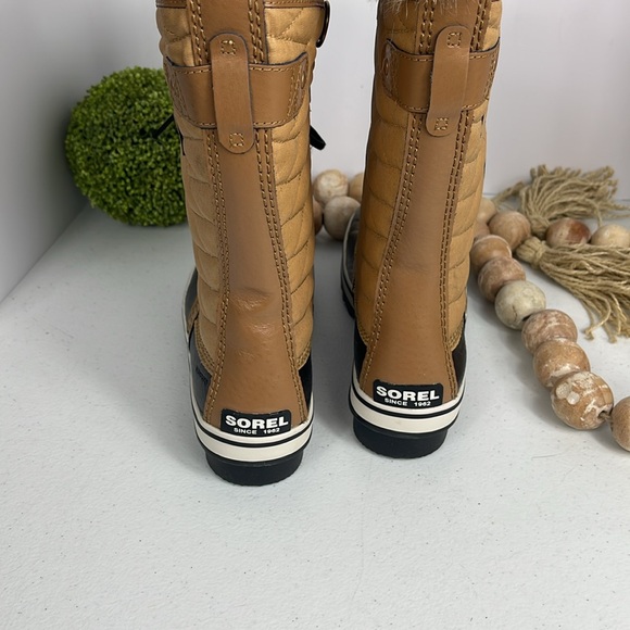 SOREL Tofino II - Women's Waterproof Insulated Winter Boot with Faux Fur Collar - Picture 6 of 14